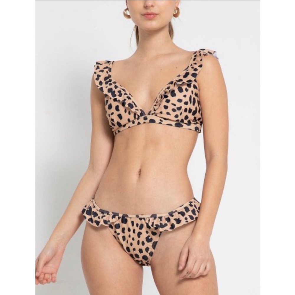 ARRIVED! Brown Cheetah Ruffle-Accent Bikini - Picture 1 of 4